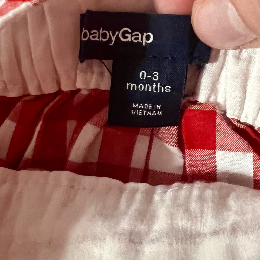 Baby Gap Romper 0-3 Months - Picture 2 of 3